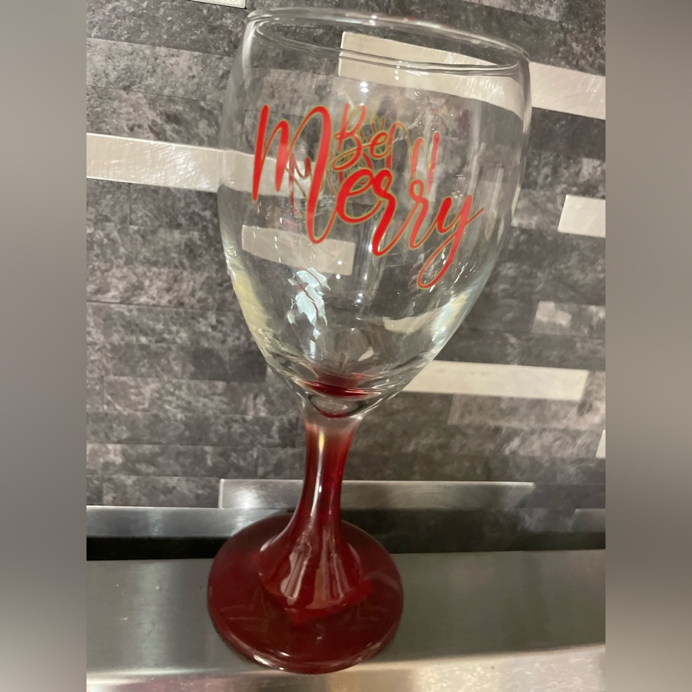 NWT Be Merry Red Wine Glass